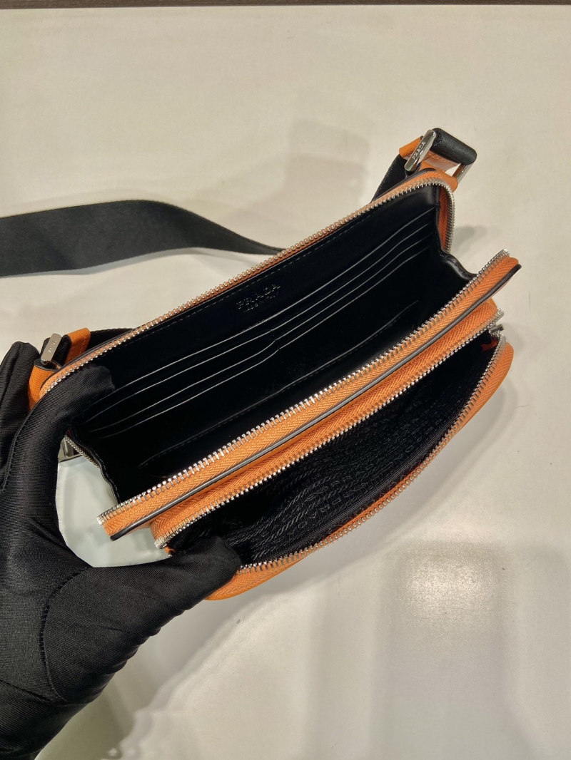 Pra*a waist chest packs